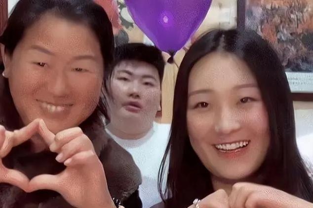 闭幕式|陈亚男放弃直播开实体店,后期将以新身份回归网络,你会支持吗?