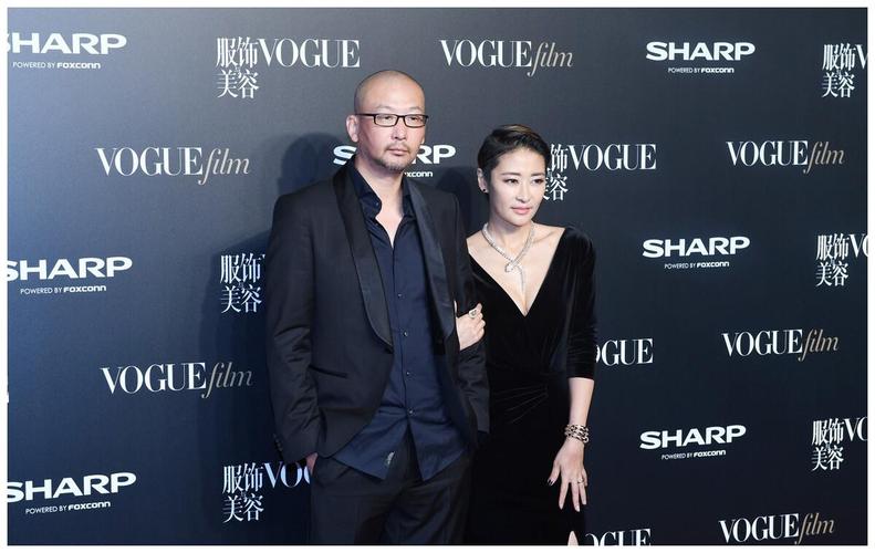 赵露思|一天,导演管虎看着女儿,突然质问妻子:你认识郭德纲吗?