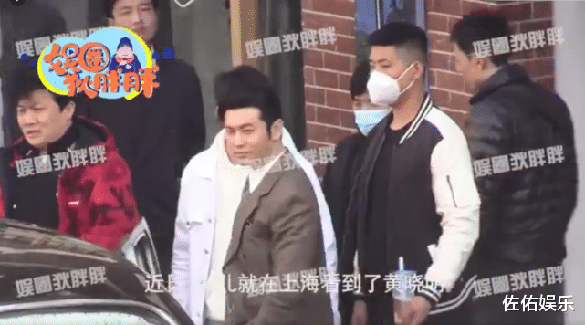 黄晓明|各自安好!黄晓明baby同时现身剧组,男帅女靓受期待