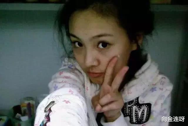 吴谨言|明星的大学旧照:吴谨言有着青涩的脸庞,肖战素颜状态下略非主流