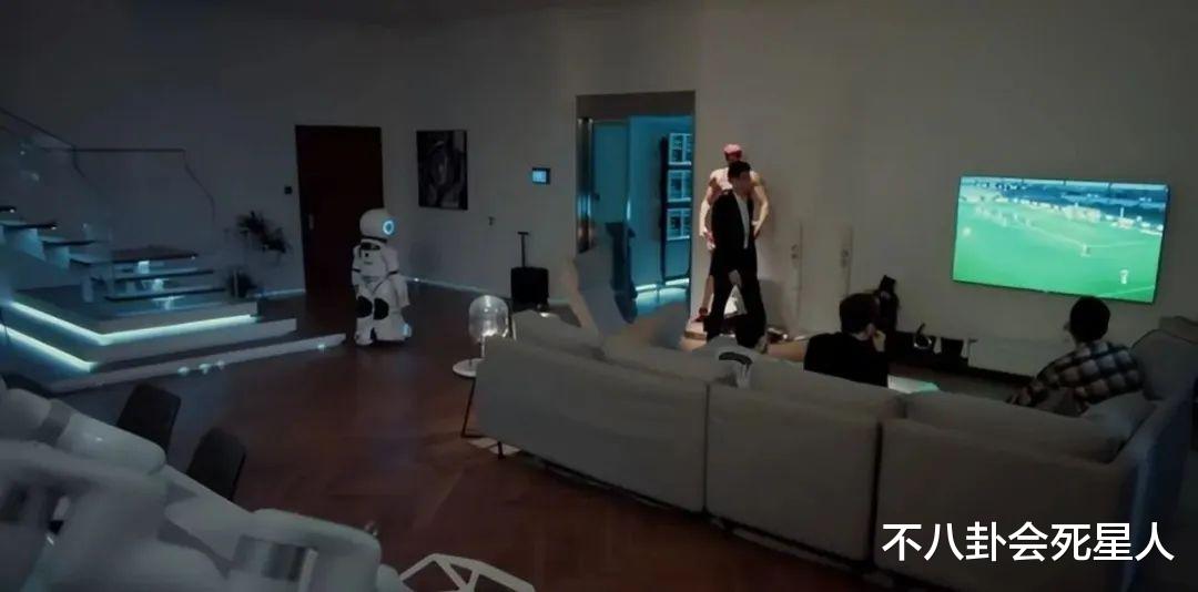 冯绍峰|从冯绍峰身上,我看到了中年男星“放纵”自己的“悲哀”