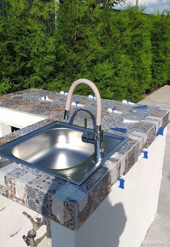 头一次见到水槽不装厨卫,挪到这6处,实用性只增不减,越用越顺手