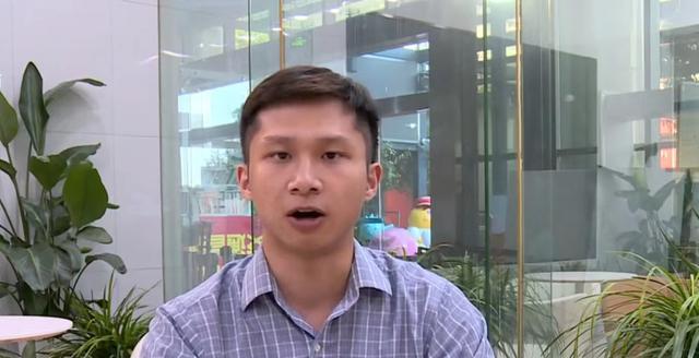 男子不满父母把老房给姐姐,离家18年,姐姐:我买了电梯房给父母