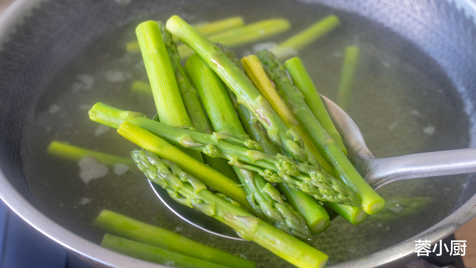 明日谷雨,记得吃“4白3黄2绿1红”,润燥祛湿,应季而食身体受益