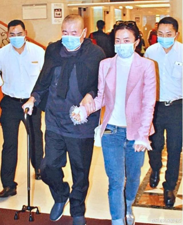 李嘉欣|李嘉欣九死一生后报平安,评论区却是这样的:报应终于来了