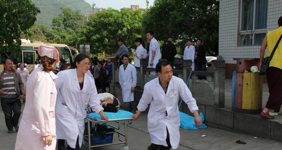 医生|“医学生”跟“师范生”能一样吗？过来人说出实话，还好没有选错