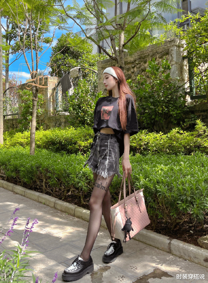 丝袜并不是只有搭配裙子才可以穿