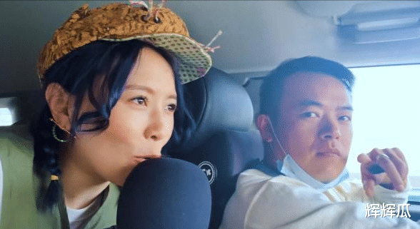 知名歌手滞留高速6天,提桶打公厕水洗澡洗衣