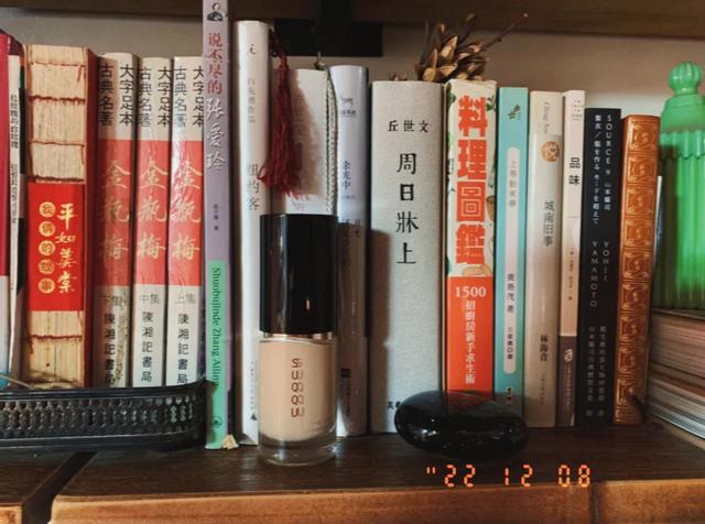 运动 海报试用｜“裸妆”和高遮瑕不能兼具？SUQQU可不同意