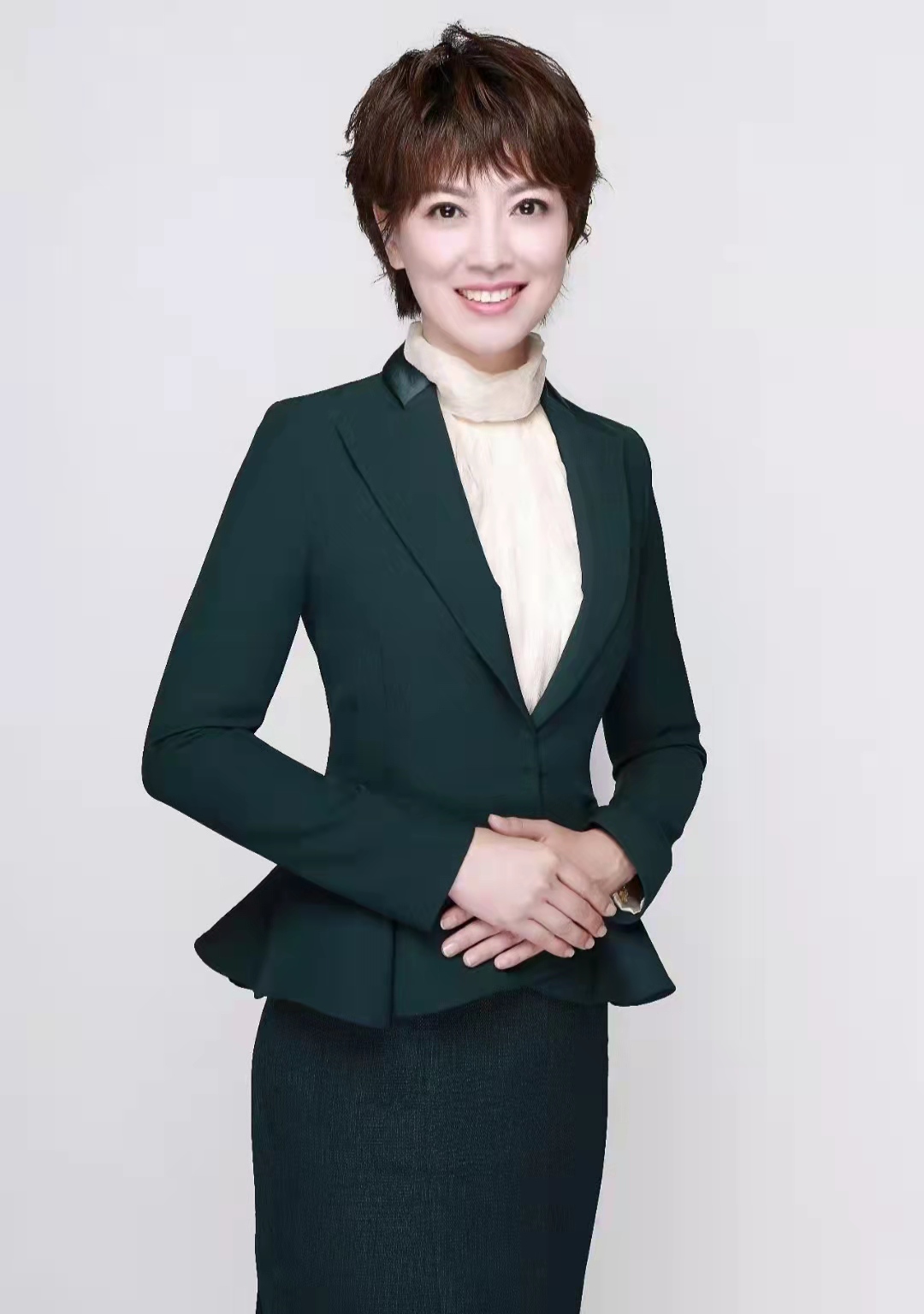 主持人|辽宁台主持人朱霞涉嫌违规,直播发布不当言论,停职处罚疑似曝光