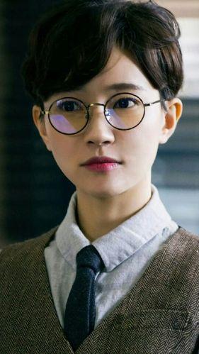 李现|法医秦明拍得有多成功？李现张若昀焦俊艳三人组CP，到底磕到谁？