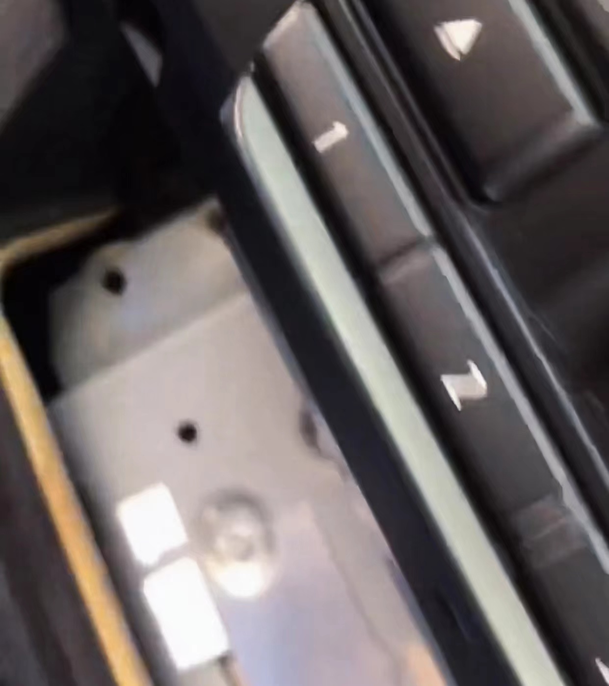 华为荣耀|智马力宝马X6无线carplay模块升无线hicar模块11年-14年无损教程