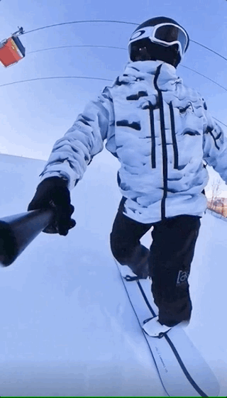 郭涛|郭涛晒儿女近况,小石头帅气滑雪,10岁妹妹罕见出镜身高快赶上爸爸