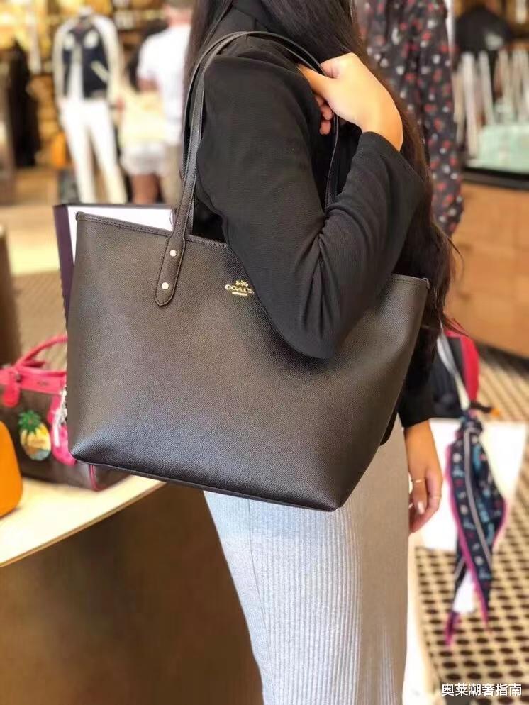 COACH|杨紫、沈梦辰都爱的中检COACH爆款，兼具少女风和女王范