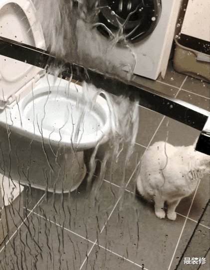 家里的卫生间,差点被所谓的“神器”毁了,果然都是在夸大宣传