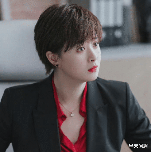 蒋欣|蒋欣职场语录！学会自渡！这才是职场打工人该有的态度！