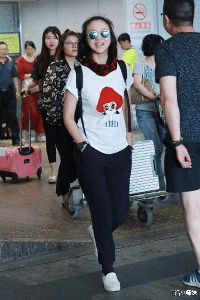 汤唯|即使汤唯不刻意打扮，她大方接地气的个性，还是能成为焦点！