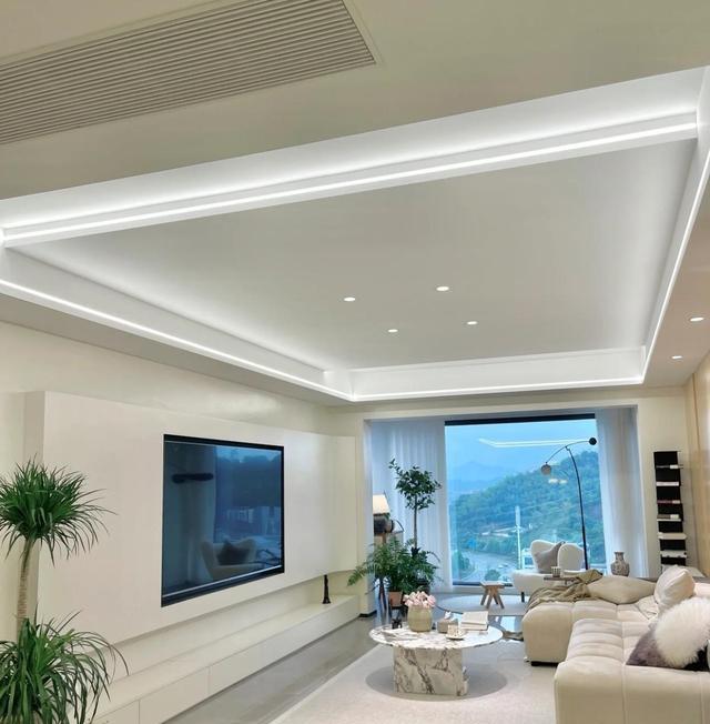 第三套房子装修,客厅采取了5不装,真的很实用,越住越舒服