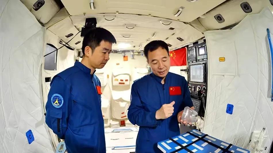 成为航天员有多难,航天员的工资待遇如何?