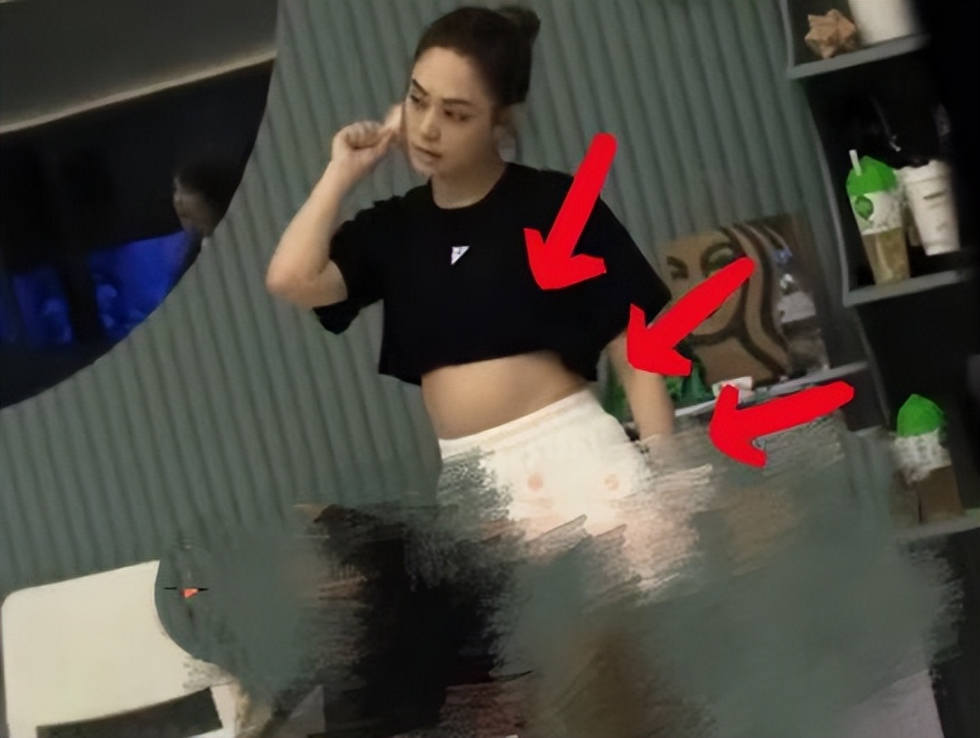 阿娇|浪姐3最新路透曝光！41岁阿娇身材引热议，露脐装肚腩明显遭吐槽