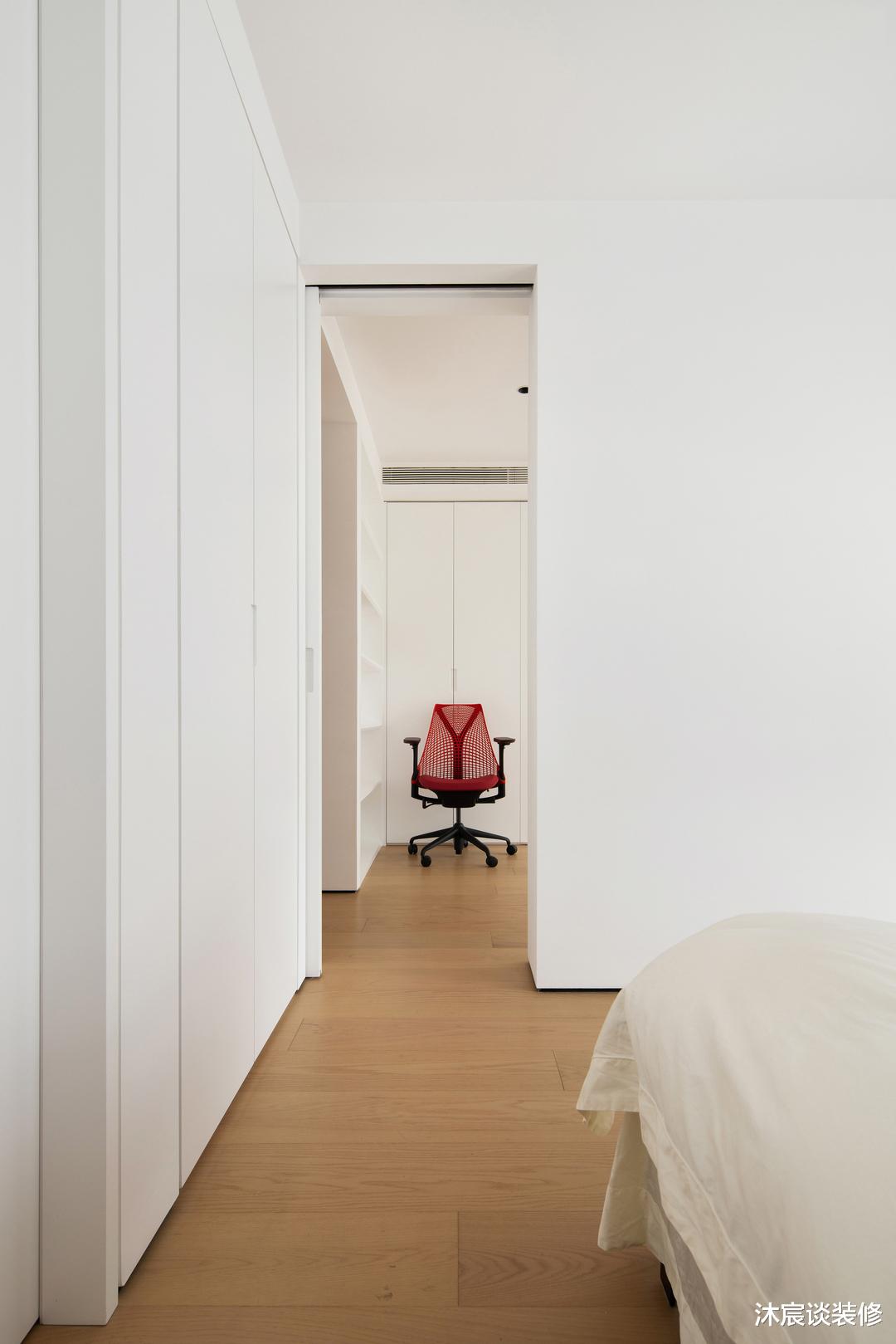 厨房不贴砖,餐桌也不要,把家装成极简日式风,看似简单实则不凡