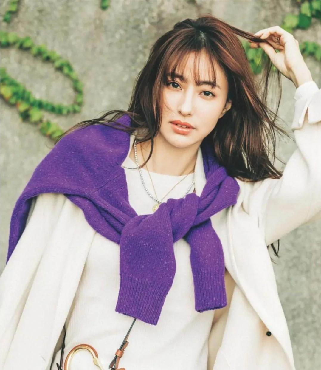 运动 美女的重点不在“脸”，在人群中气质显眼的4个技巧
