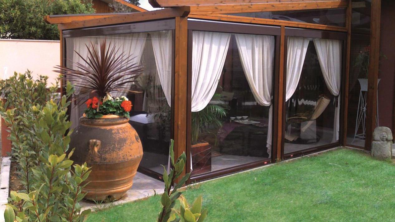 夏天阳台不做好隔热，植物也得“中暑”，防晒网可以安排上了