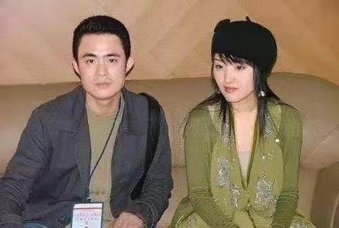 杨钰莹|蜜一样的杨钰莹,游离了两个男人之后,还能“甜”多久