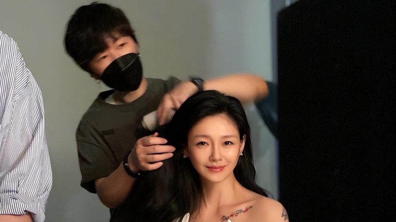 大S|不被汪小菲影响，大S具俊晔登上VOGUE年度人物封面