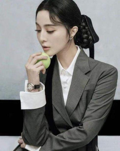 范冰冰|李晨已成过去式,范冰冰与廖凡手牵手,同框出镜太甜蜜