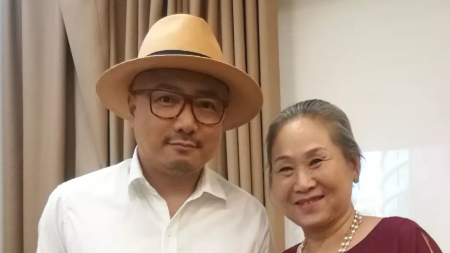 苇青|“百亿老太”苇青：60岁北漂，73岁拥有百亿票房，她的故事很励志