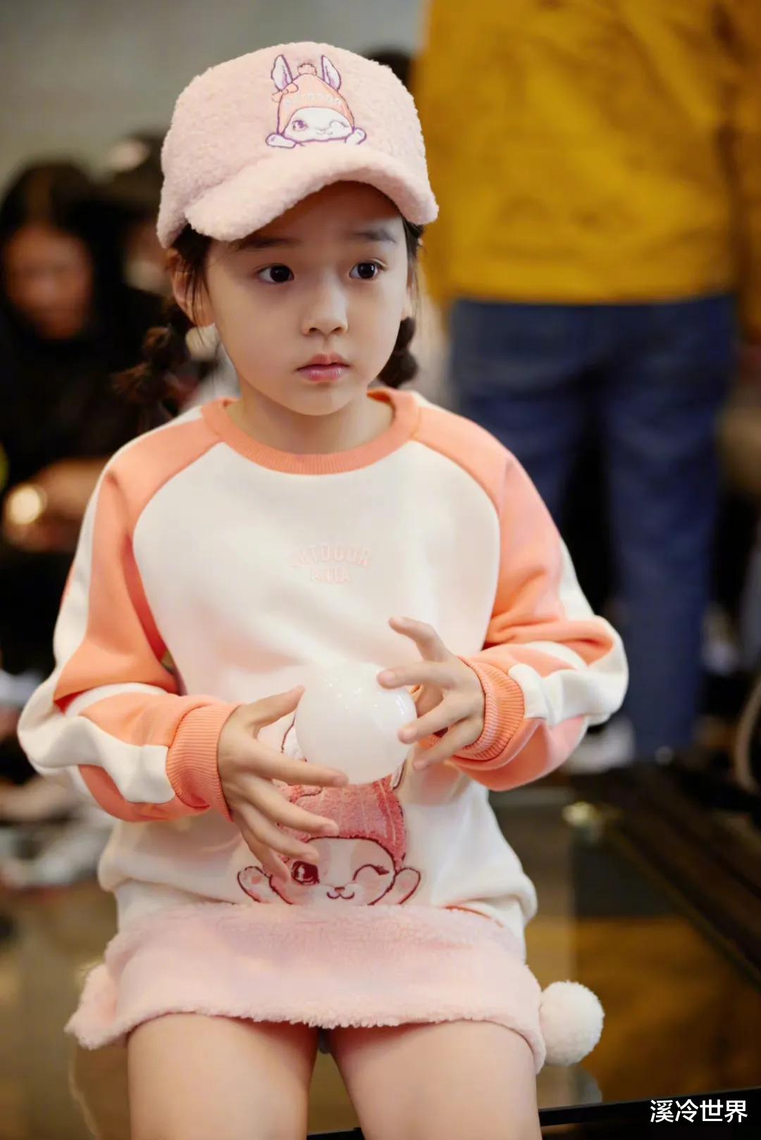 董璇|一点都不浪费爹妈基因：这些星二代个个长得古灵精怪，活泼又好看