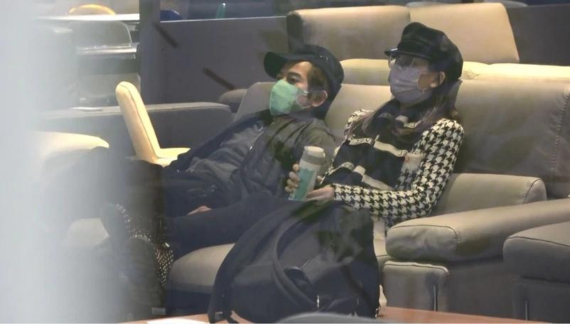 郭富城|郭富城陪太太方媛买手机壳,体贴入微的表现令网友大呼“太甜了”