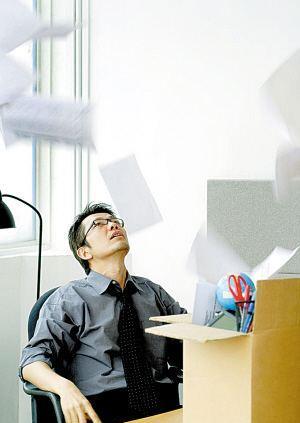 职场故事|员工离职后，在群抢了2.9元红包，结果领导一句话，让他十分难堪