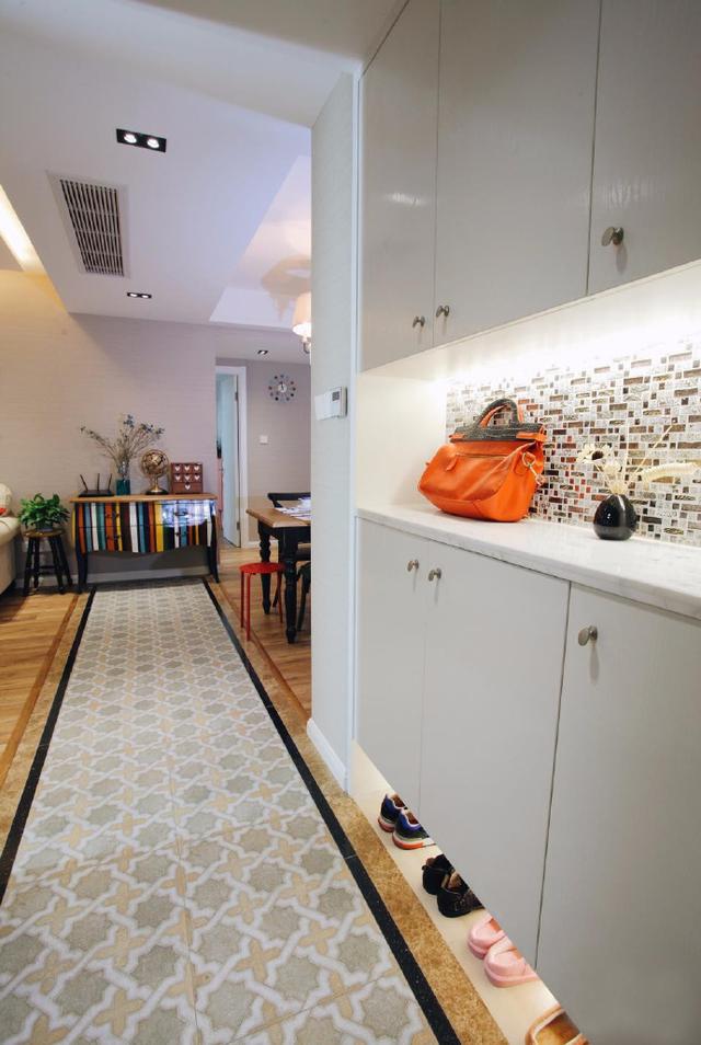 89平米的新房，全屋贴壁纸才花了9万，效果太漂亮，温馨档次高