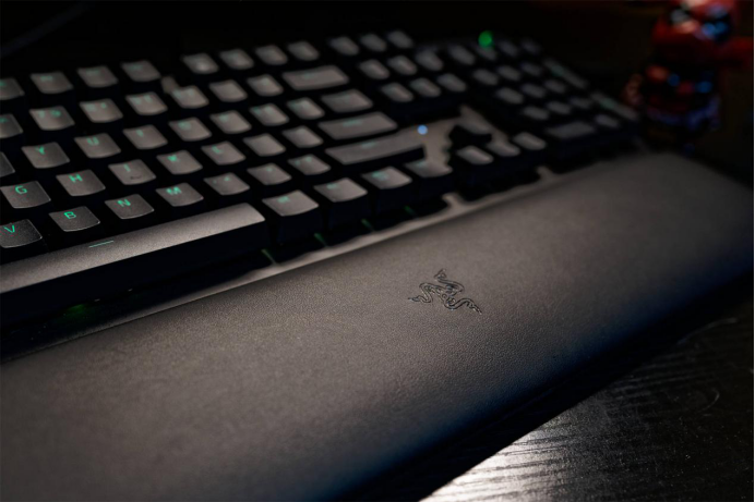 iOS|性能与手感兼得？雷蛇猎魂光蛛V2开箱体验