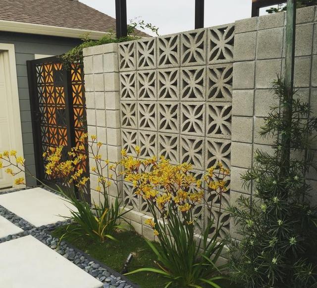 运些镂空花砖到家,在院子里搭床砌卡座,实打实的好看好用!