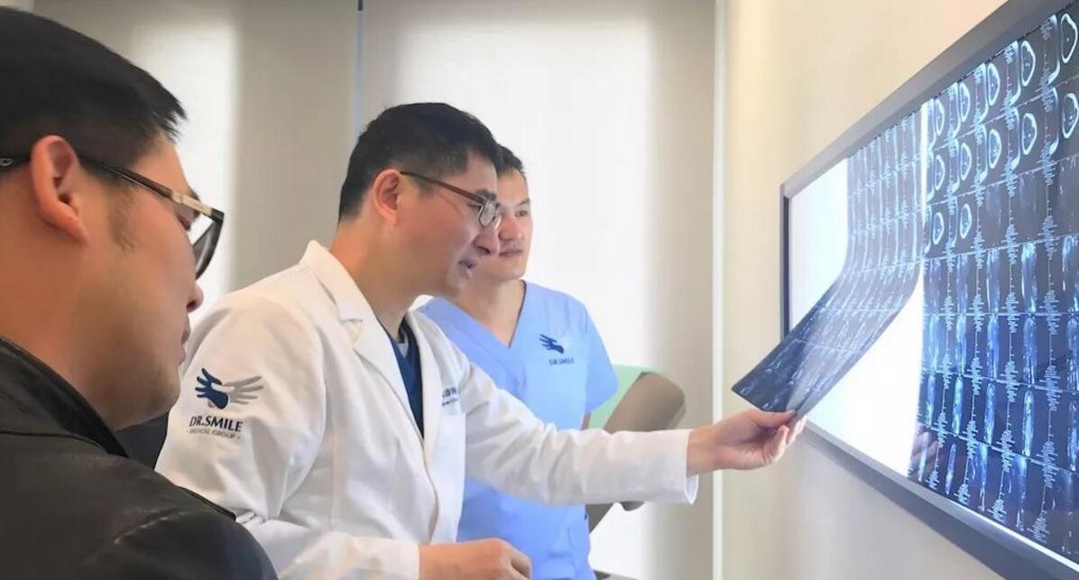 医生|“理想型女婿”的职业排行，教师成了第三名，第一名受人尊重！