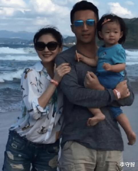 汪小菲|汪小菲重女轻男?大S再婚后她只提希望女儿快乐,却绝口不提儿子