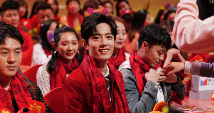 肖战|肖战遗憾缺席虎年春晚, 今年他选择陪伴家人,年夜饭太丰盛