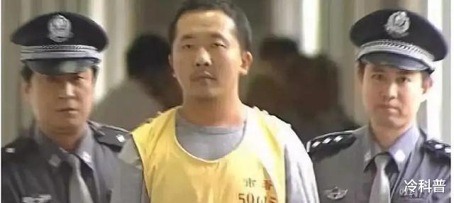02年南京汤山投毒案,毒烧饼致死42人,凶手:我嫉妒他家生意火爆