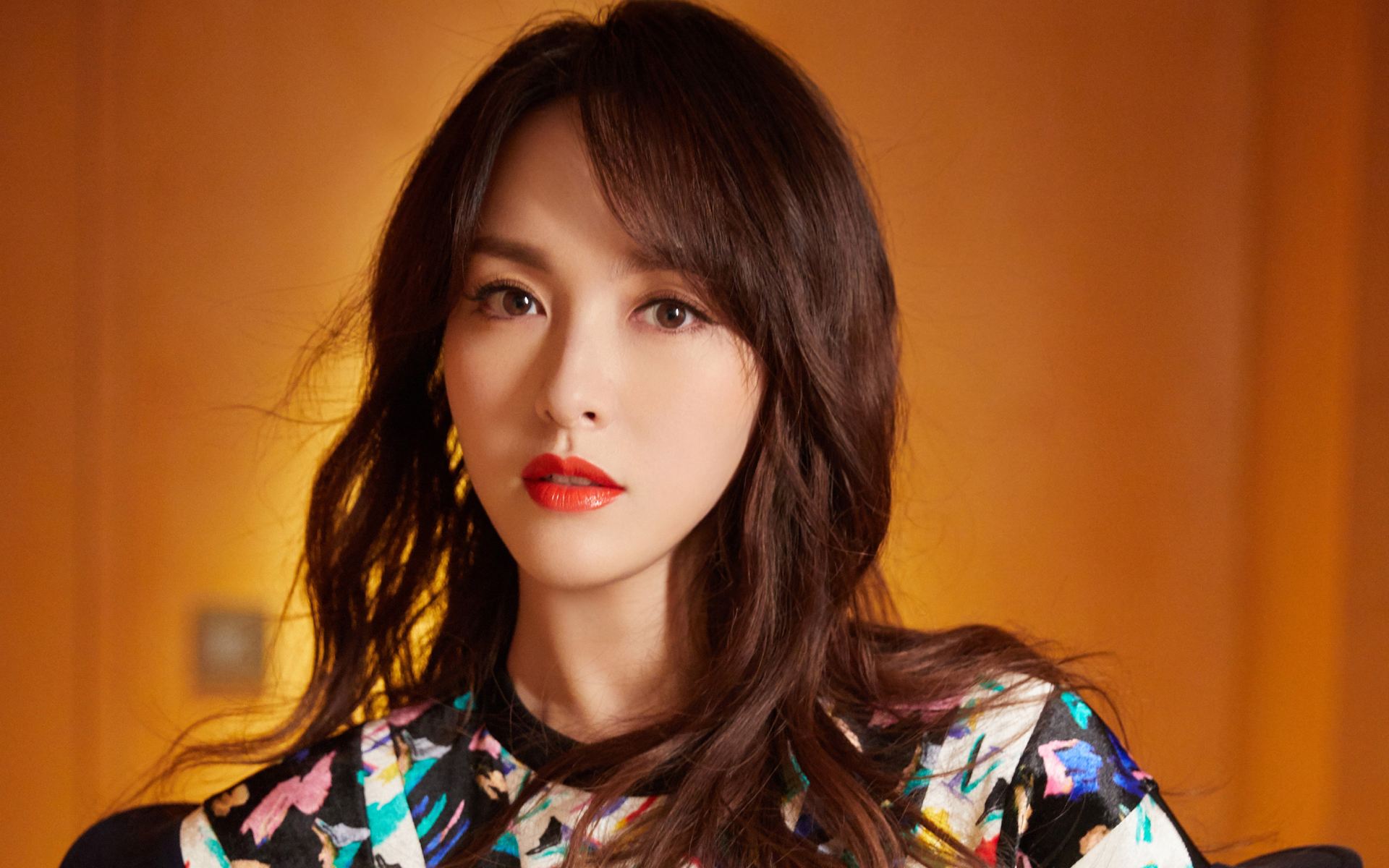 宝贝|女星大宝贝不依不饶？唐嫣要被春晚退货？金晨李斯丹妮分手？