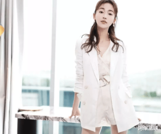 吴谨言|于妈的门柱吴谨言