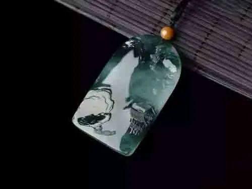 翡翠|青山绿水，岁月无痕，带你欣赏藏在翡翠里的画卷！