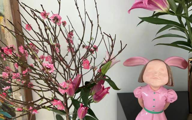 Angelababy|Baby晒家居照给网友拜年,曝光香港豪宅内景,风格简约充满高级感