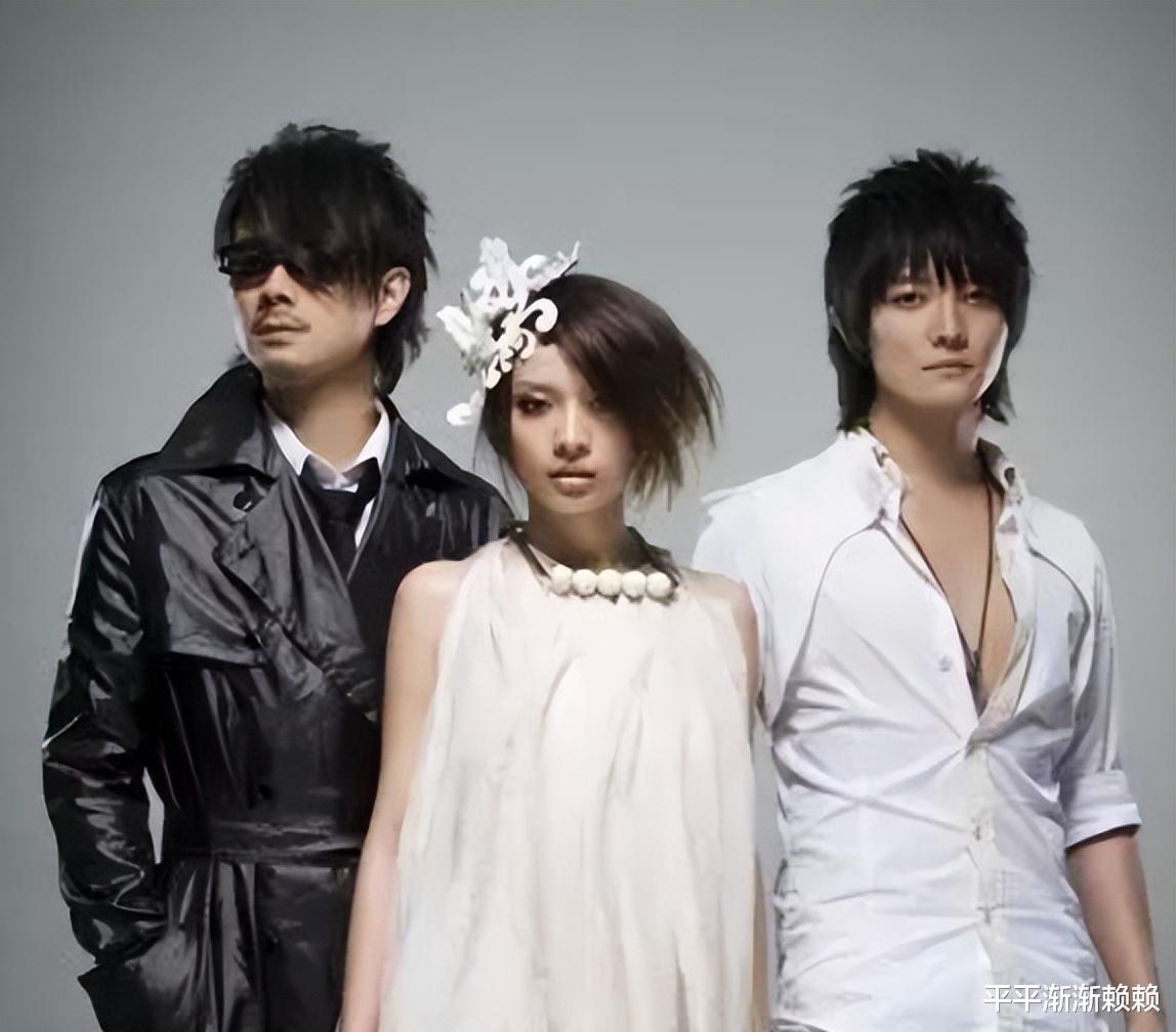 詹雯婷|退团4年后，詹雯婷从乐团主唱到独立歌手，再次惊艳众人