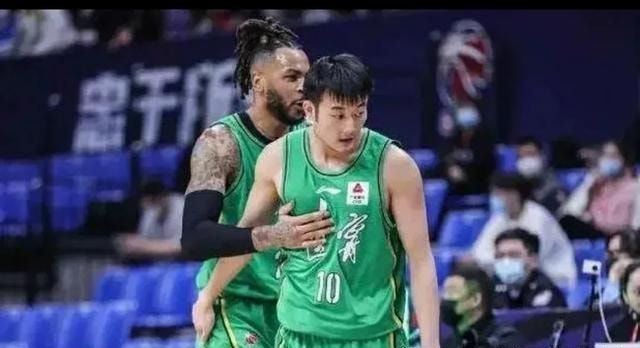 杨鸣|郭艾伦最终逆转成为北区票王，未来辽篮内部会否内讧？