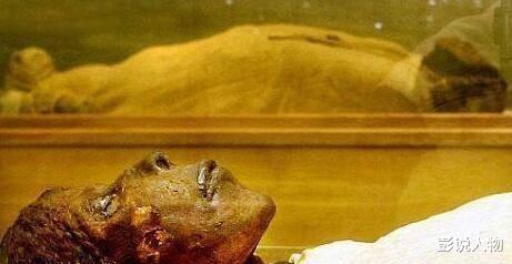 矿洞发现一80万年前芯片,结构复杂,专家:外星人入侵的证据!