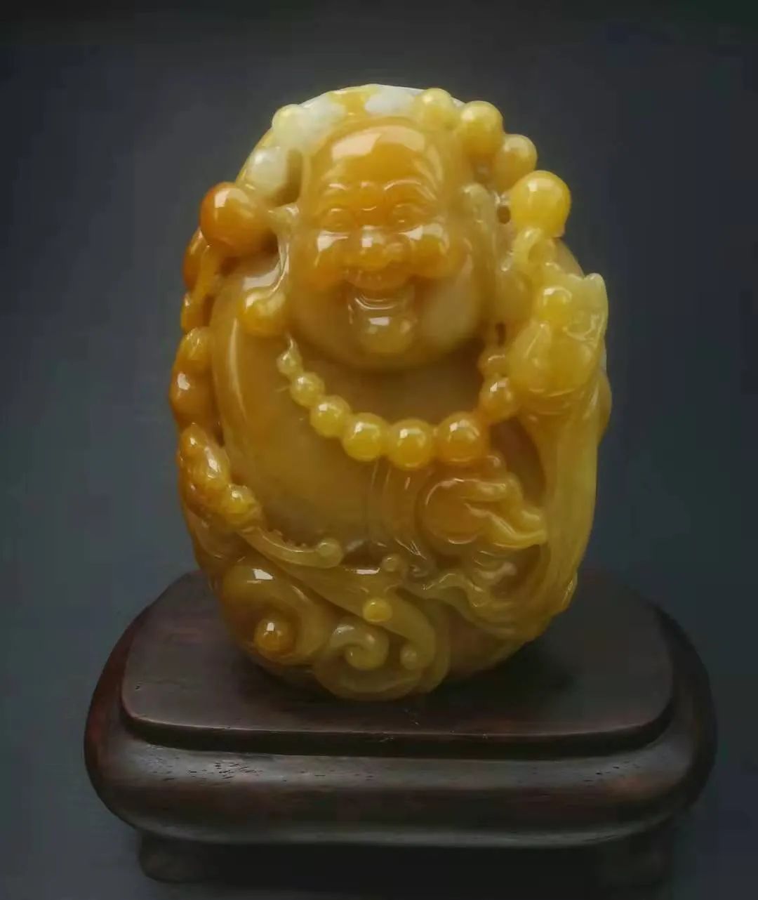 金刚菩提|翡翠的雕刻不会选?看这三点就够啦