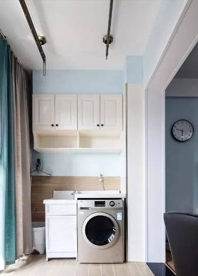 不懂装修的装修小白有福了，打通这堵墙，客厅亮堂堂